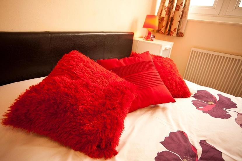 Victoria Centre Apartments In The Victoria Centre Shopping Centre - Nottingham City Centre - 24 Hour Access - Most Central Location, Kitchen - Sunday Check-Out 1Pm - Opposite Hilton By Restaurants & Shops - Outdoor Parking Cars Or Vans Five Pounds A Экстерьер фото