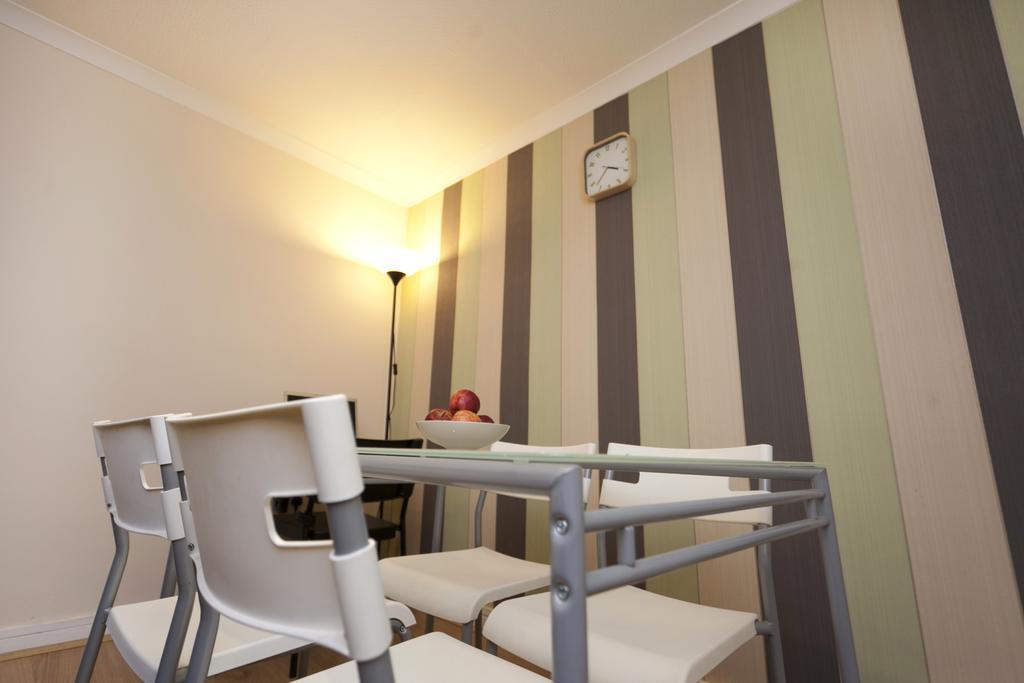 Victoria Centre Apartments In The Victoria Centre Shopping Centre - Nottingham City Centre - 24 Hour Access - Most Central Location, Kitchen - Sunday Check-Out 1Pm - Opposite Hilton By Restaurants & Shops - Outdoor Parking Cars Or Vans Five Pounds A Экстерьер фото