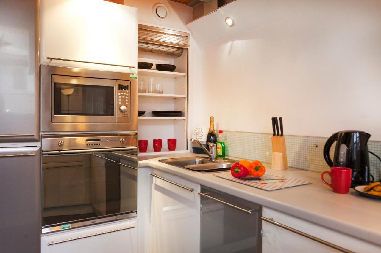 Victoria Centre Apartments In The Victoria Centre Shopping Centre - Nottingham City Centre - 24 Hour Access - Most Central Location, Kitchen - Sunday Check-Out 1Pm - Opposite Hilton By Restaurants & Shops - Outdoor Parking Cars Or Vans Five Pounds A Номер фото