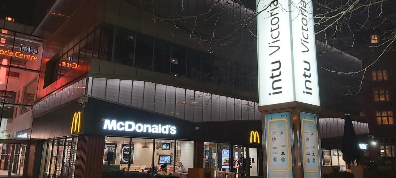 Victoria Centre Apartments In The Victoria Centre Shopping Centre - Nottingham City Centre - 24 Hour Access - Most Central Location, Kitchen - Sunday Check-Out 1Pm - Opposite Hilton By Restaurants & Shops - Outdoor Parking Cars Or Vans Five Pounds A Экстерьер фото